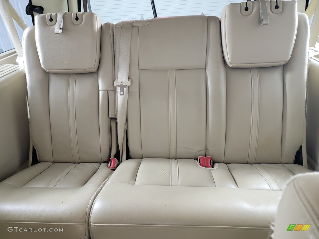 2015 Lincoln Navigator L 4x4 Rear Seat Photo #142682656