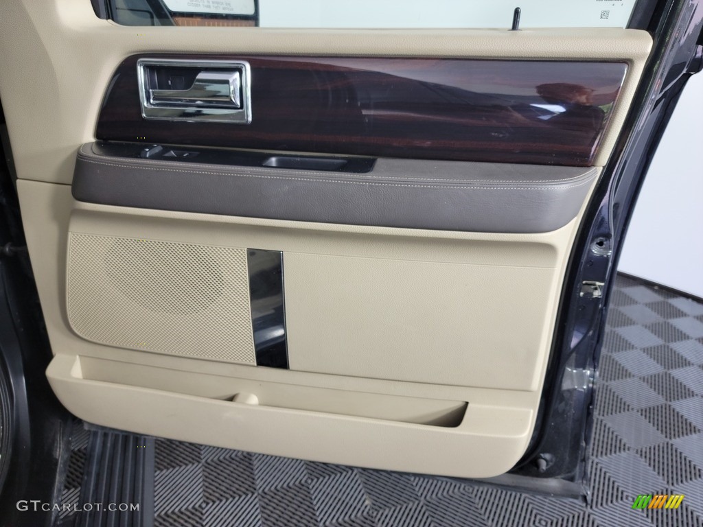2015 Lincoln Navigator L 4x4 Dune Door Panel Photo #142682707