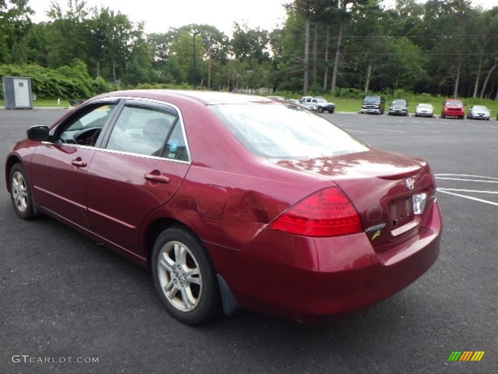2006 Accord SE Sedan - Redondo Red Pearl / Gray photo #3