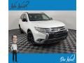 2018 Diamond White Pearl Mitsubishi Outlander LE #142680700