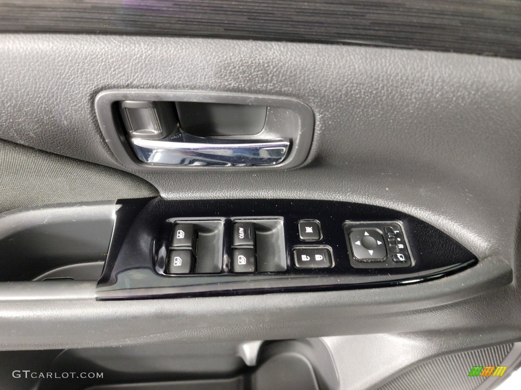 2018 Outlander LE - Diamond White Pearl / Black photo #16