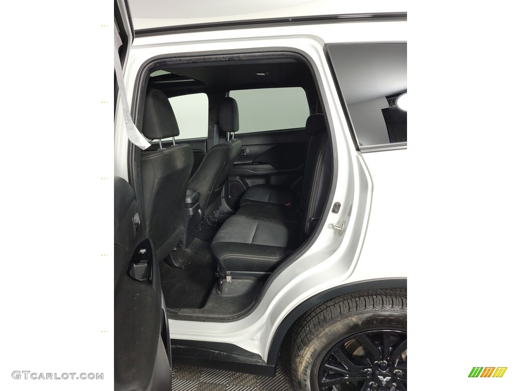 2018 Outlander LE - Diamond White Pearl / Black photo #26