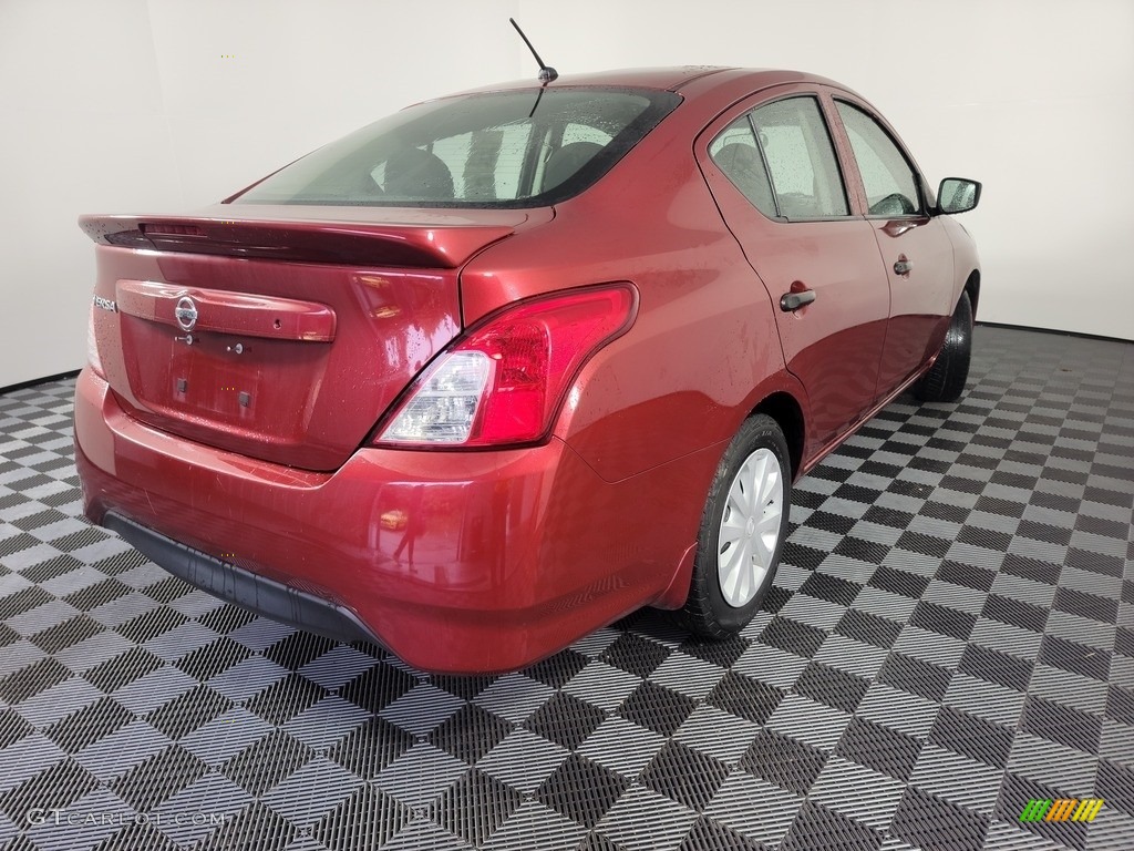 2017 Versa S - Cayenne Red / Charcoal photo #8