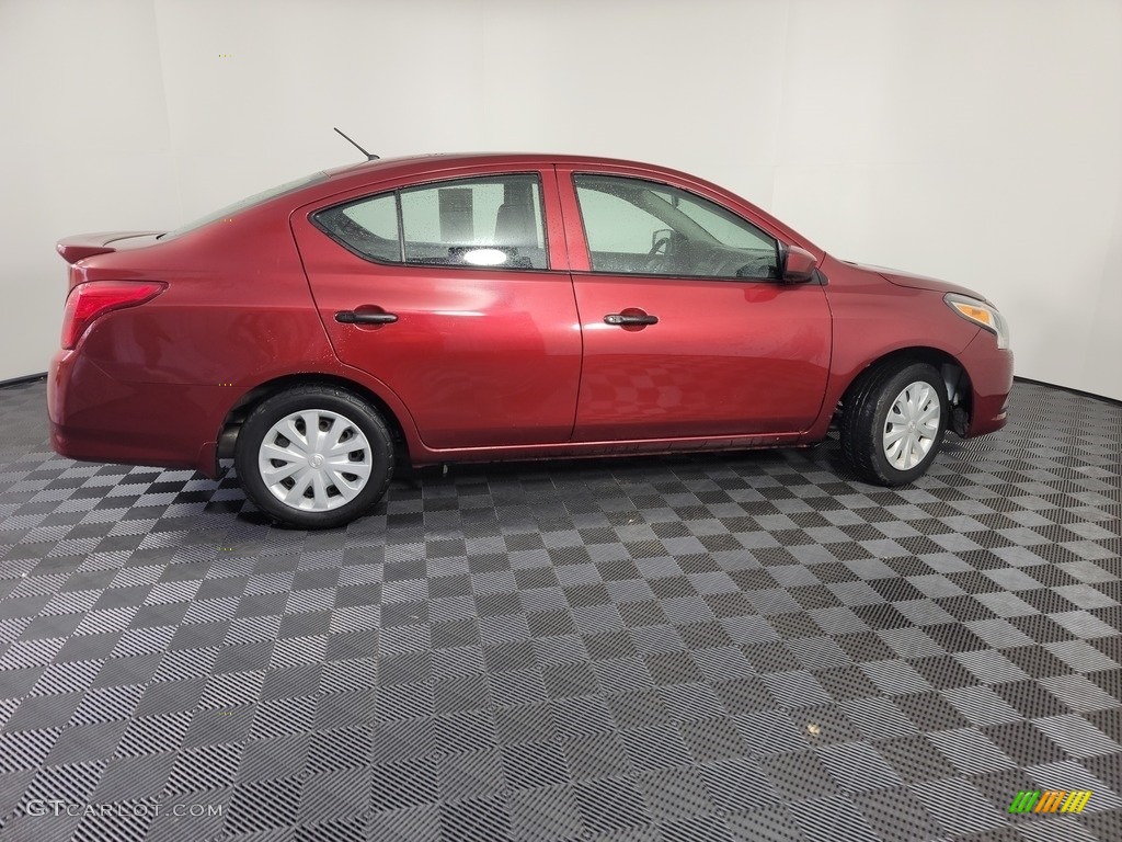 2017 Versa S - Cayenne Red / Charcoal photo #9
