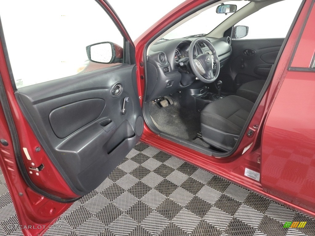 2017 Versa S - Cayenne Red / Charcoal photo #12
