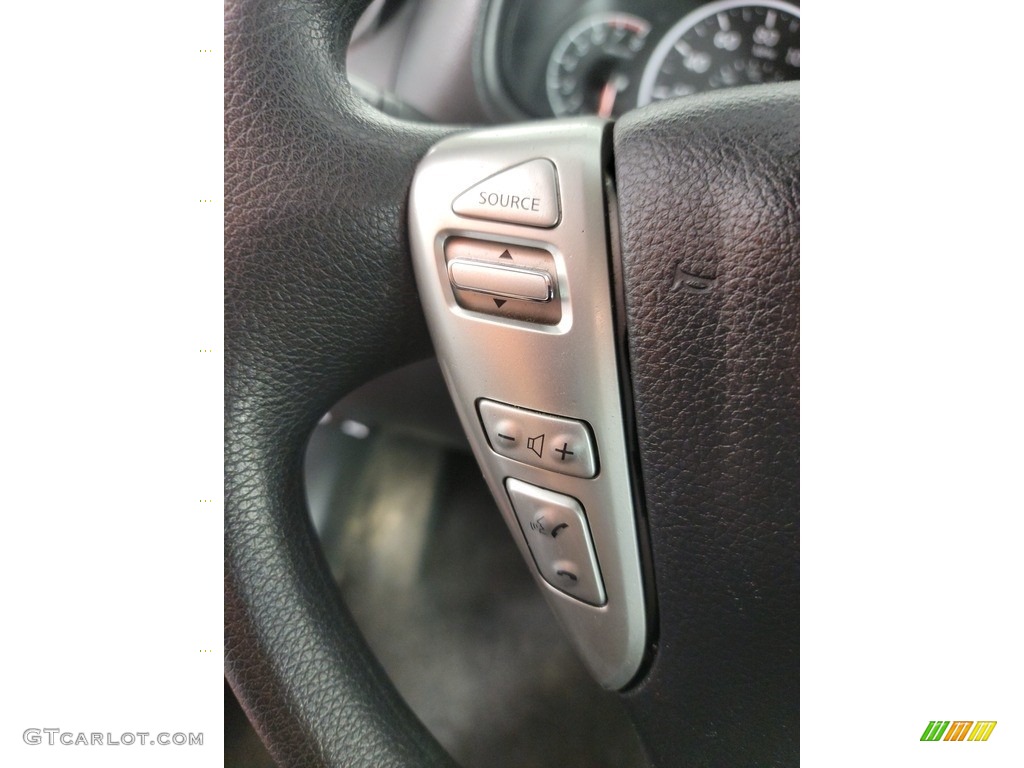 2017 Versa S - Cayenne Red / Charcoal photo #16