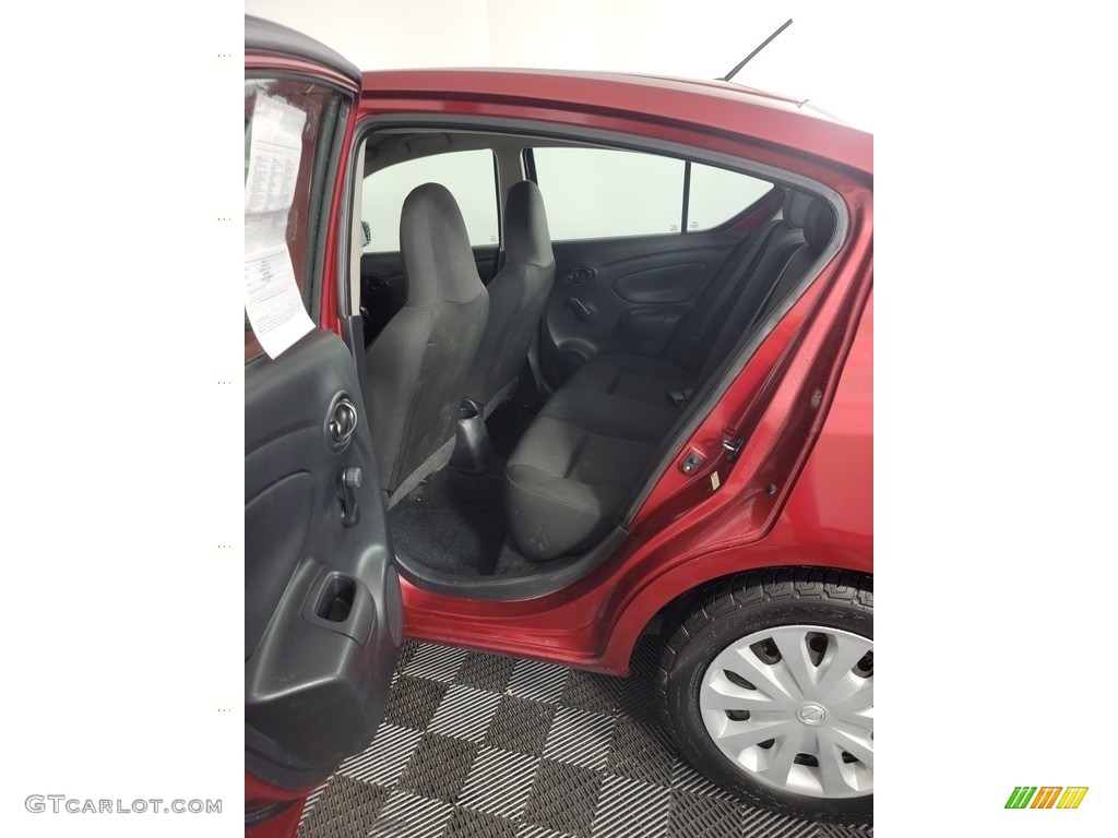 2017 Versa S - Cayenne Red / Charcoal photo #22