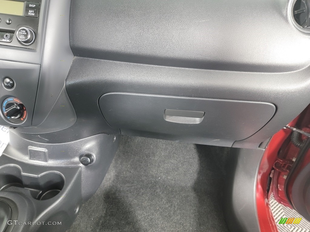 2017 Versa S - Cayenne Red / Charcoal photo #26