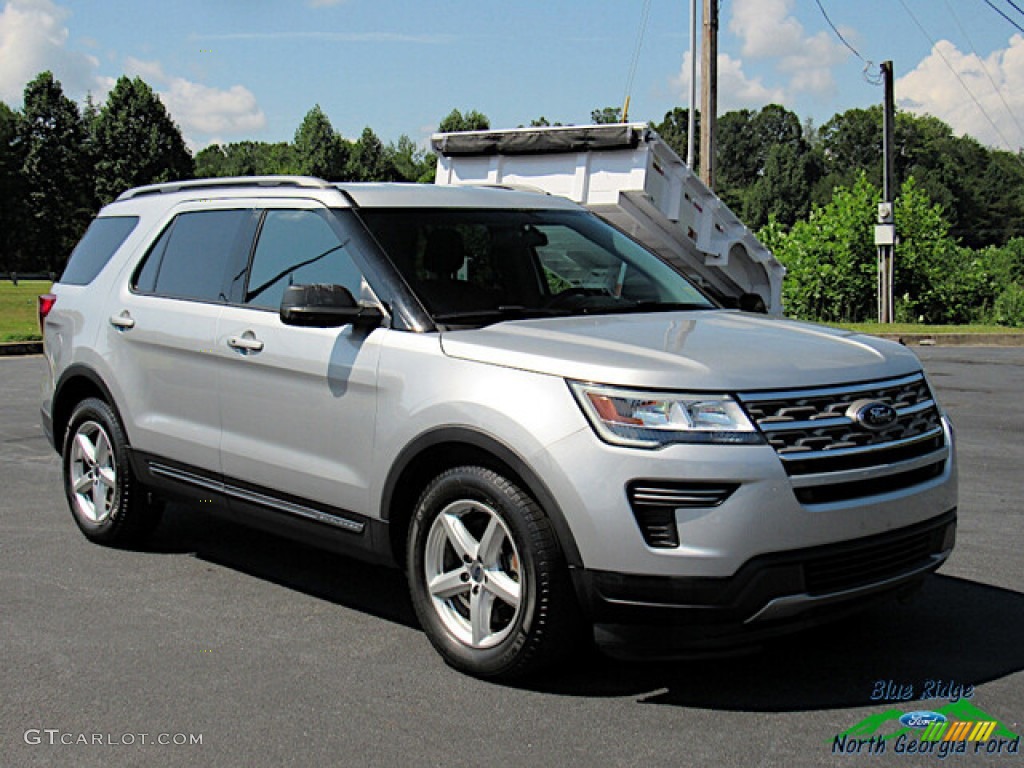 2018 Explorer XLT - Ingot Silver / Ebony Black photo #8