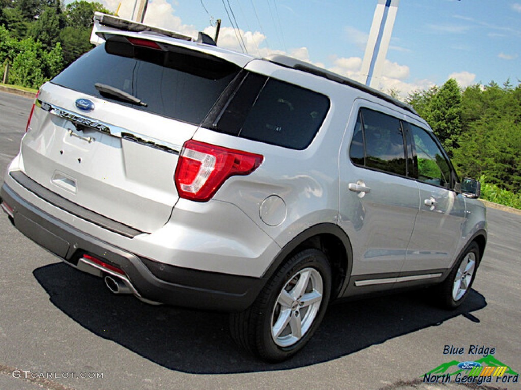 2018 Explorer XLT - Ingot Silver / Ebony Black photo #29