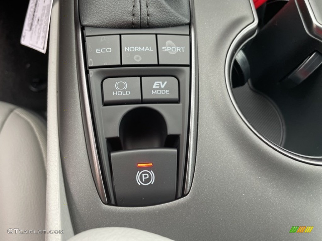 2021 Toyota Camry SE Hybrid Controls Photos
