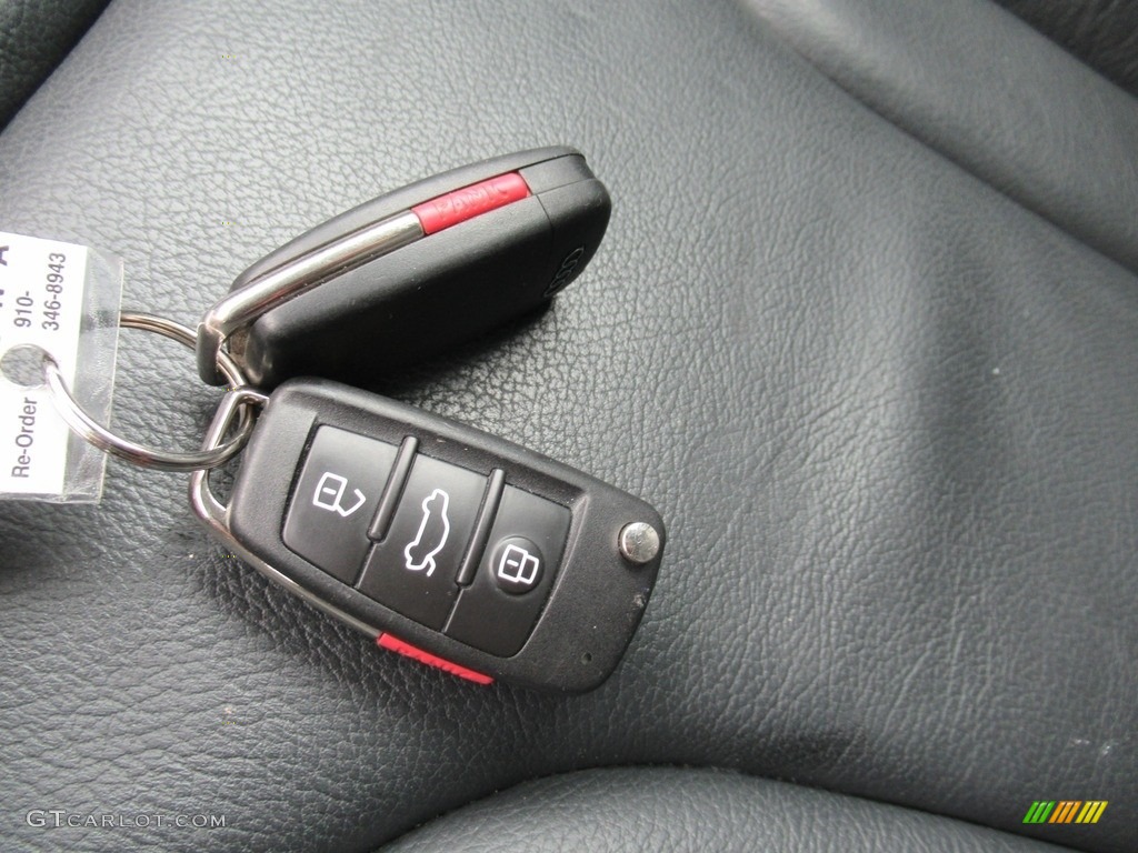 2018 Audi Q3 2.0 TFSI Premium Plus quattro Keys Photos
