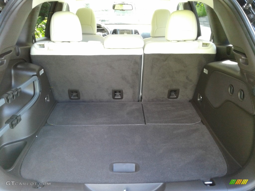 2017 Jeep Cherokee Overland 4x4 Trunk Photos