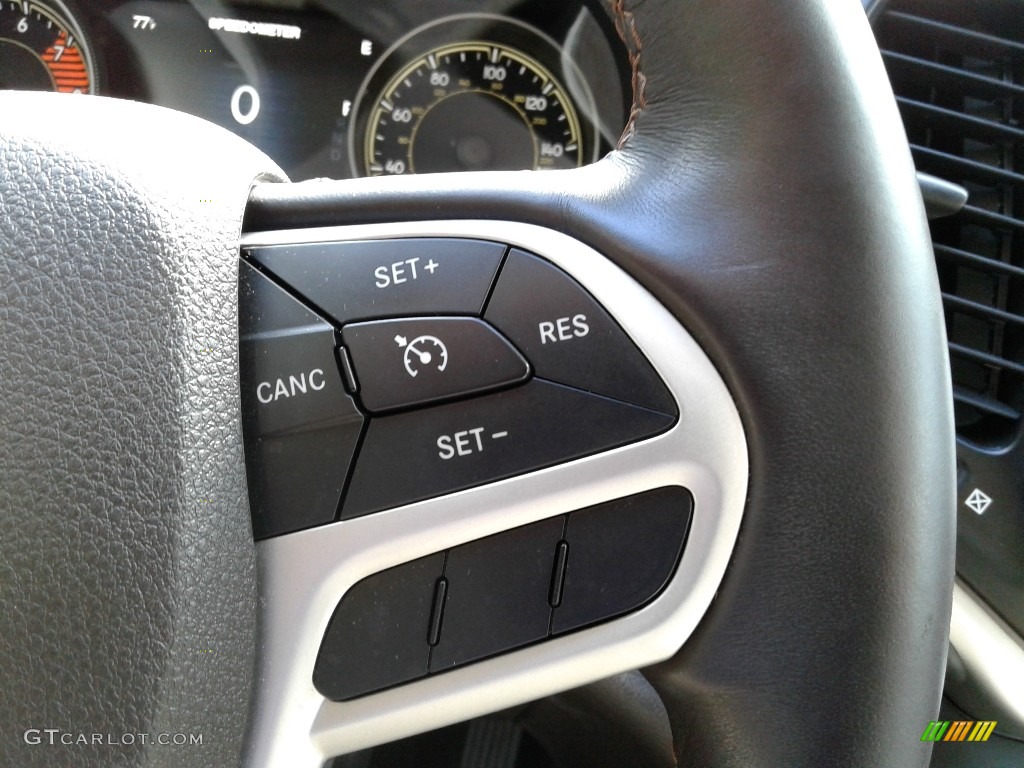 2017 Jeep Cherokee Overland 4x4 Brown/Pearl Steering Wheel Photo #142701149