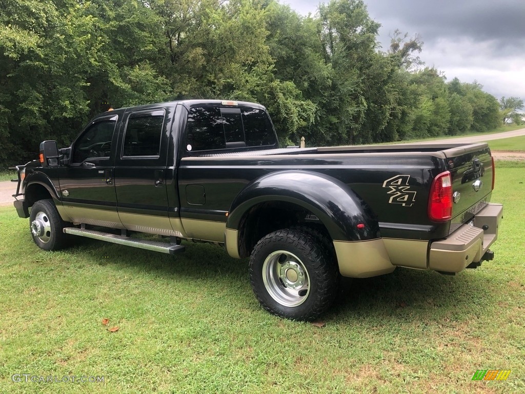 2014 F350 Super Duty King Ranch Crew Cab 4x4 Dually - Tuxedo Black Metallic / Adobe photo #5