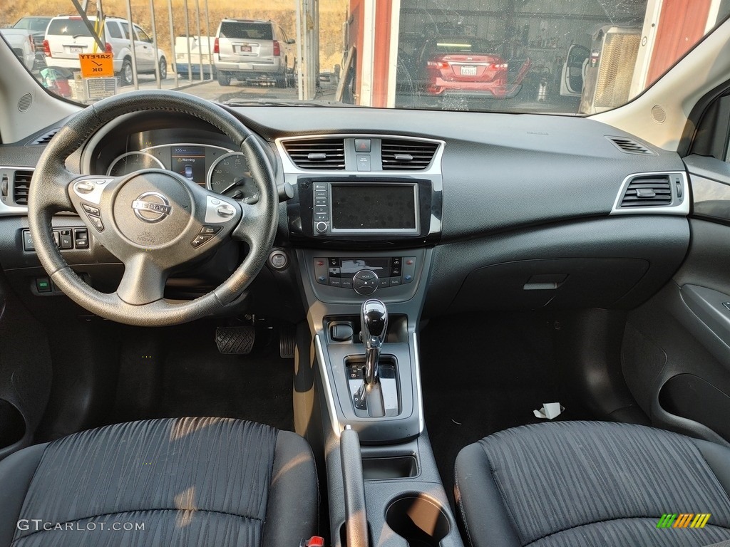 2019 Sentra SV - Deep Blue Pearl / Charcoal photo #8