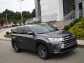 Predawn Gray Mica 2018 Toyota Highlander XLE AWD