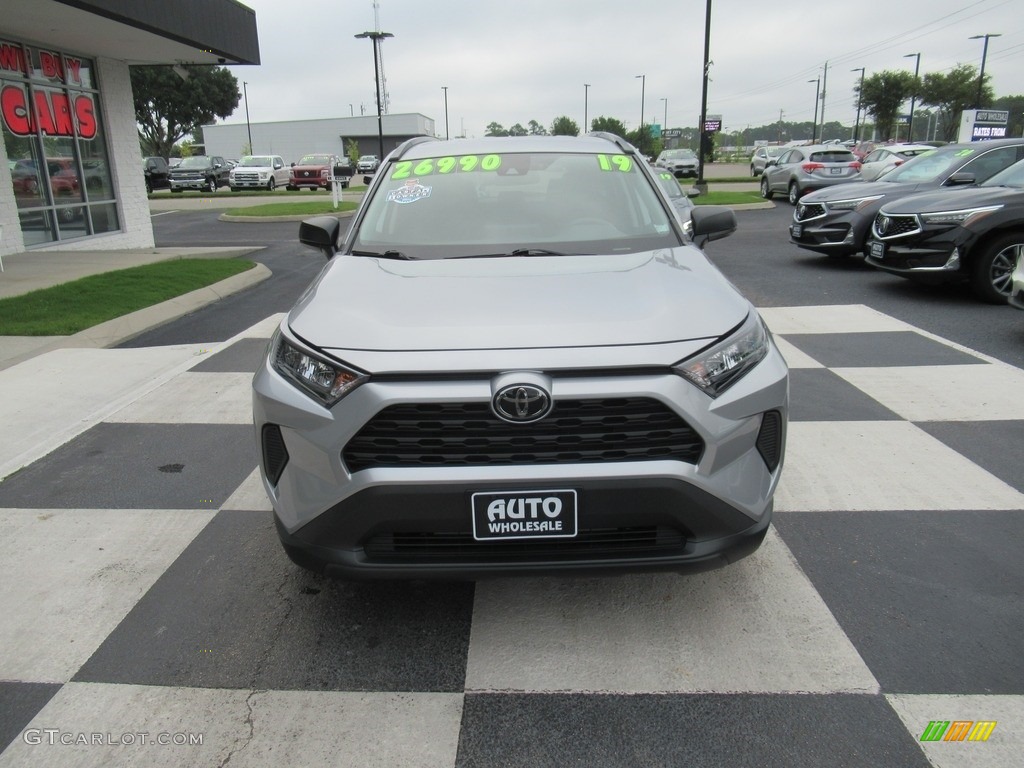 2019 RAV4 LE - Silver Sky Metallic / Black photo #2