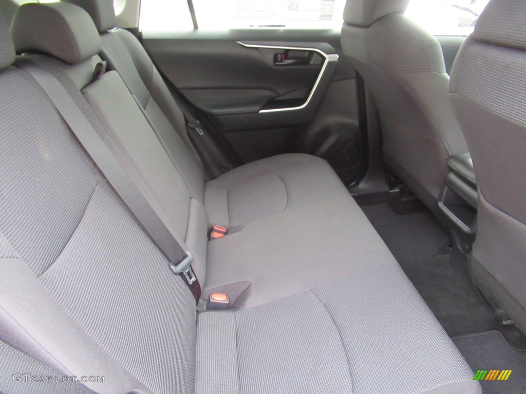 2019 RAV4 LE - Silver Sky Metallic / Black photo #14