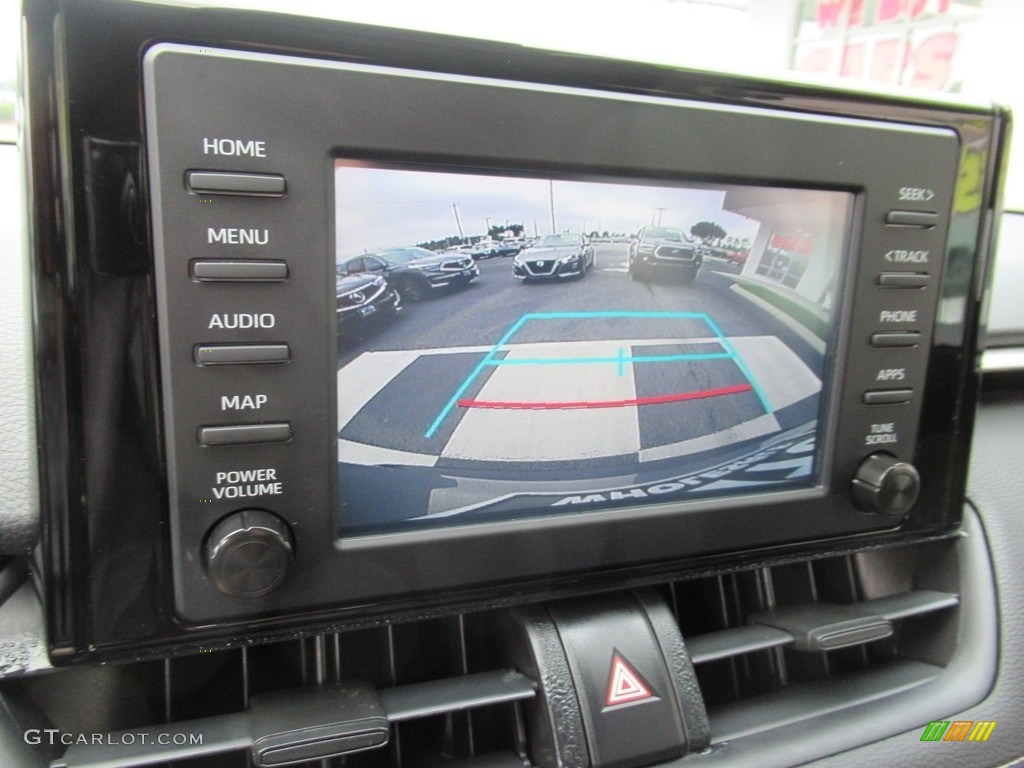 2019 RAV4 LE - Silver Sky Metallic / Black photo #18