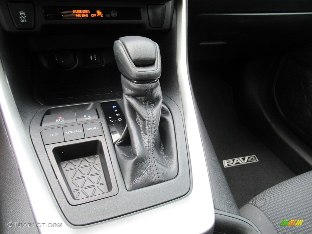 2019 RAV4 LE - Silver Sky Metallic / Black photo #19