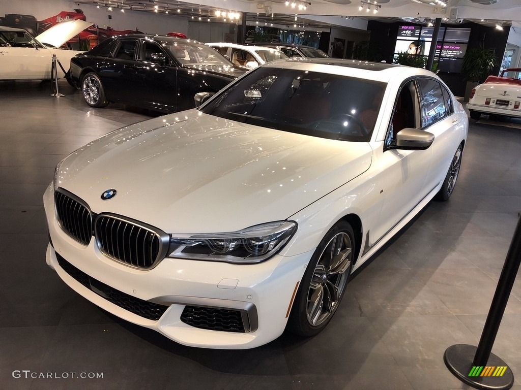 2018 7 Series M760i xDrive Sedan - Mineral White Metallic / Fiona Red/Black photo #5