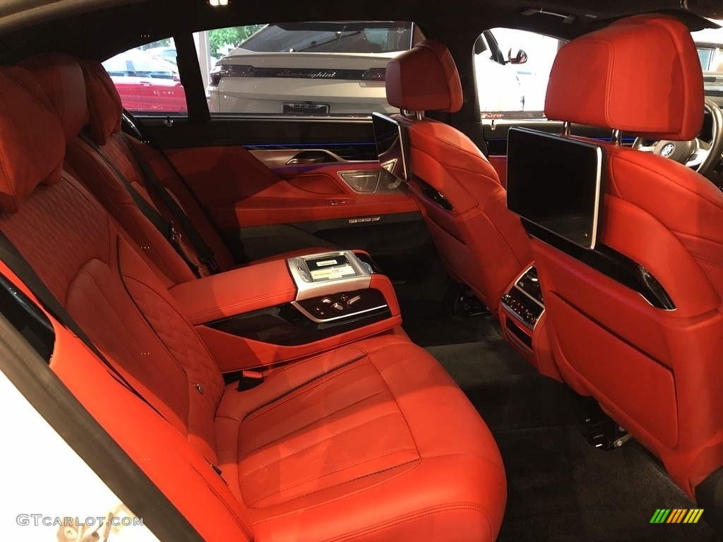 2018 7 Series M760i xDrive Sedan - Mineral White Metallic / Fiona Red/Black photo #14