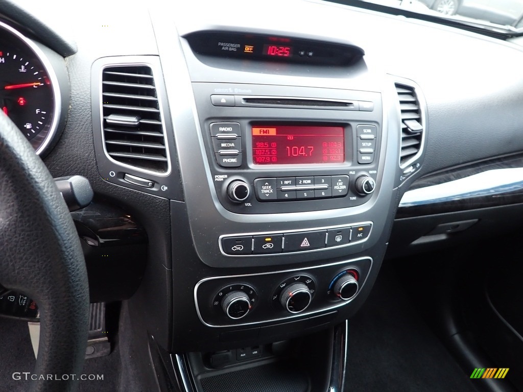 2015 Kia Sorento LX V6 AWD Controls Photo #142709834