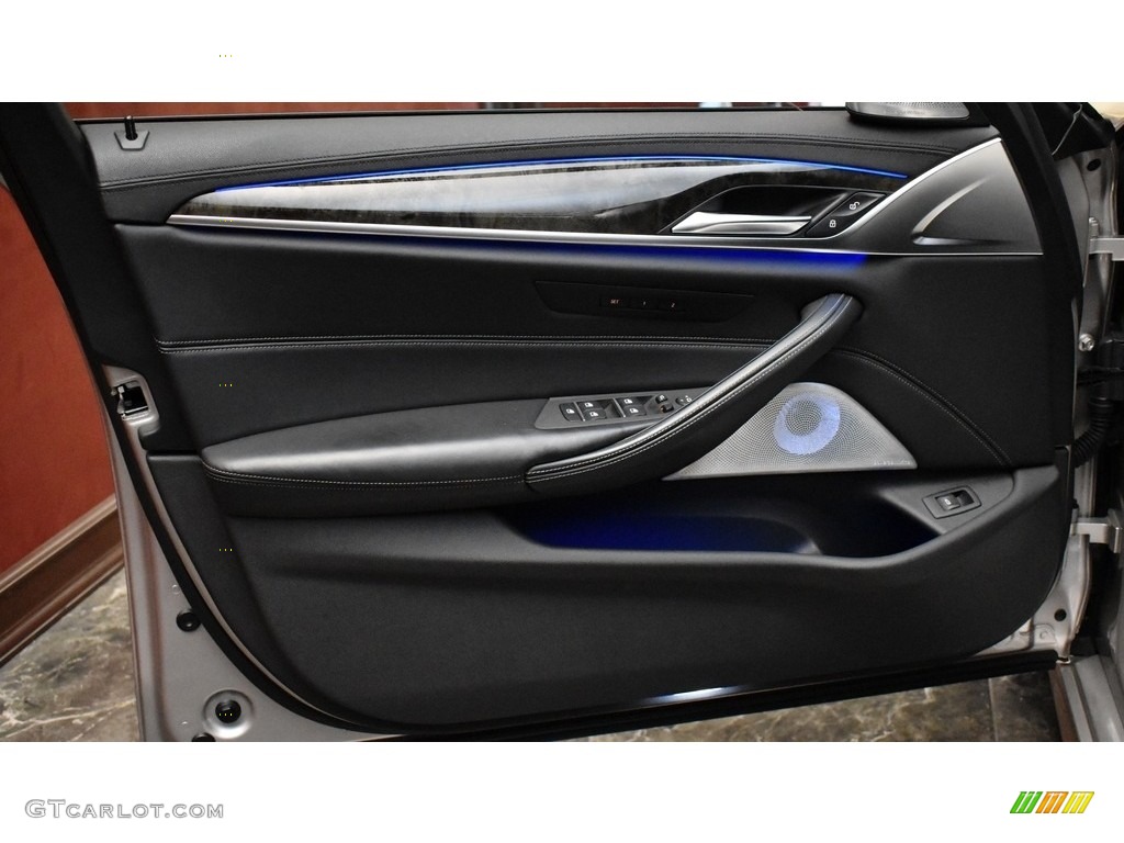 2018 BMW 5 Series M550i xDrive Sedan Black Door Panel Photo #142709864