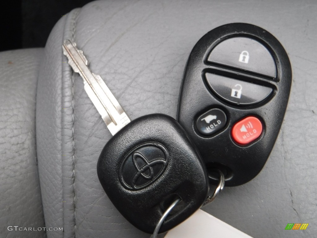 2016 Toyota Sequoia Limited 4x4 Keys Photos