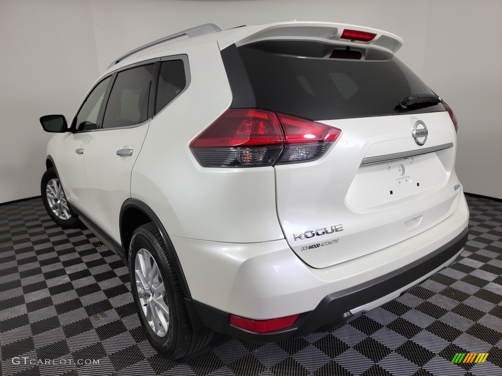 2019 Rogue SV AWD - Glacier White / Charcoal photo #7