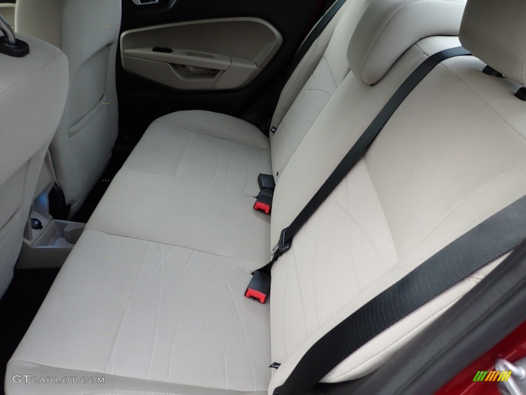 2016 Fiesta SE Sedan - Ruby Red Metallic / Medium Light Stone photo #19