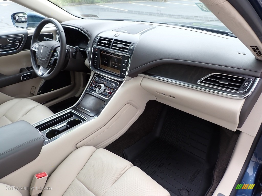 2018 Lincoln Continental Select AWD Cappuccino Dashboard Photo #142713104