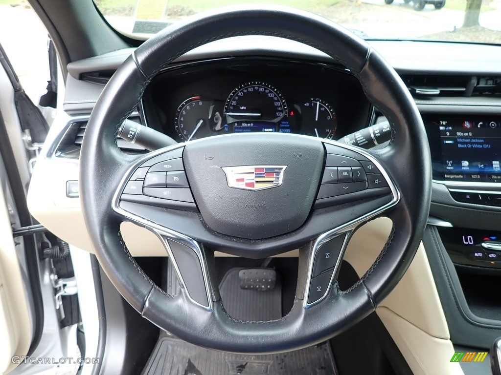 2019 Cadillac XT5 Standard XT5 Model Sahara Beige Steering Wheel Photo #142713239
