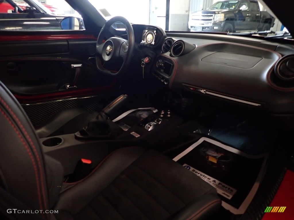 2015 Alfa Romeo 4C Launch Edition Coupe Dashboard Photos