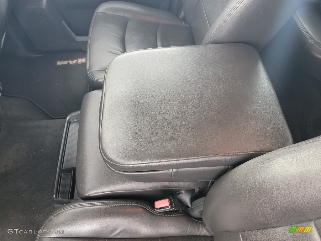 2012 Ram 1500 ST Crew Cab 4x4 - Bright White / Dark Slate Gray/Medium Graystone photo #22