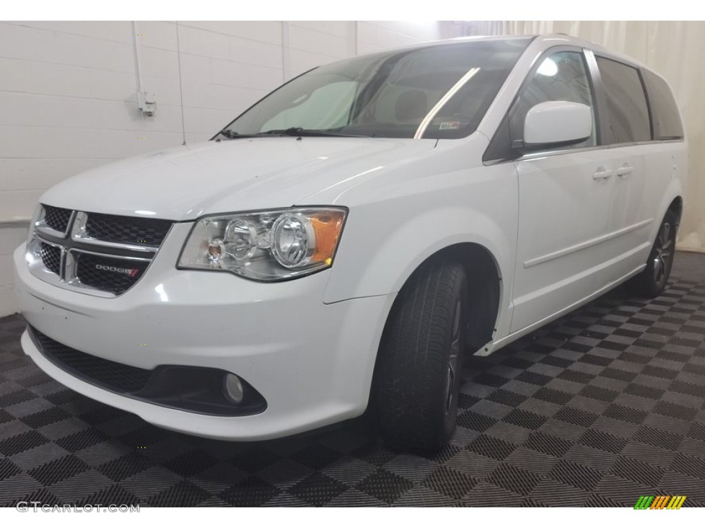 2017 Grand Caravan SXT - White Knuckle / Black/Light Graystone photo #5