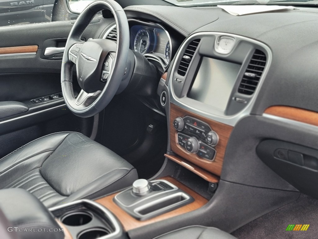 2016 Chrysler 300 C Platinum AWD Dashboard Photos
