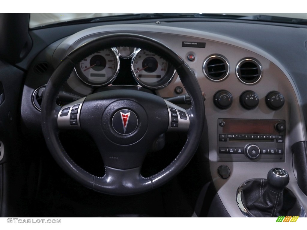 2007 Solstice Roadster - Mysterious Black / Ebony photo #6