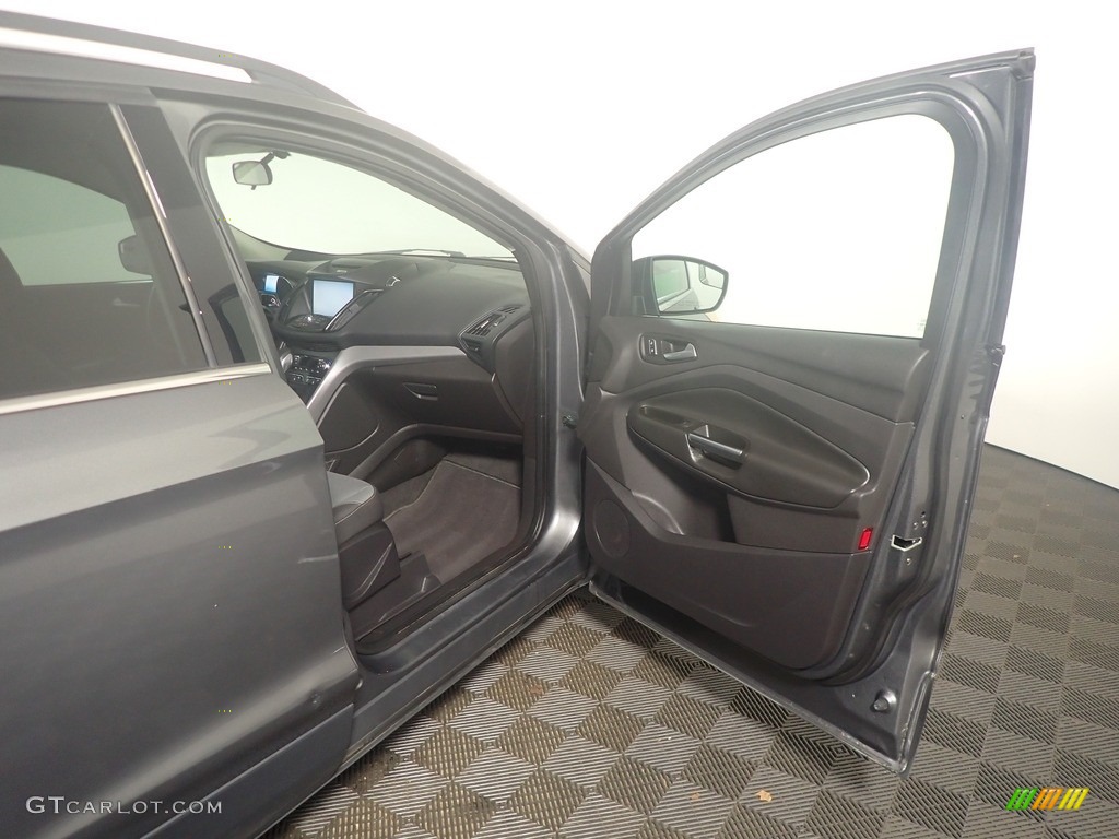 2014 Escape SE 2.0L EcoBoost 4WD - Sterling Gray / Charcoal Black photo #42