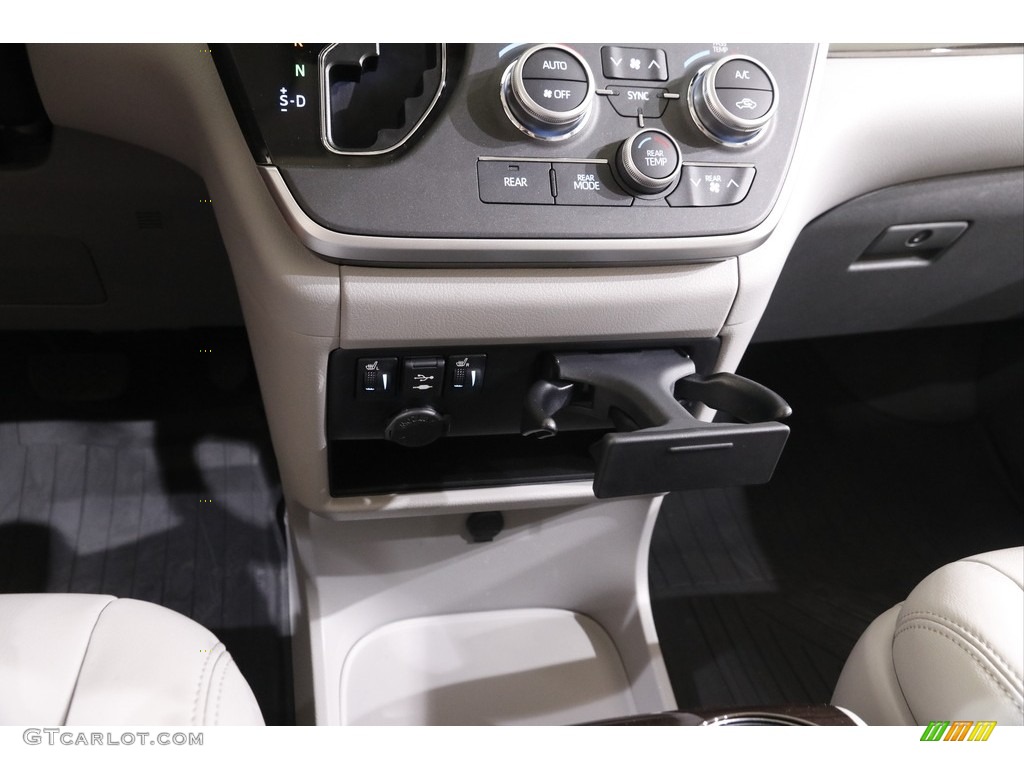 2020 Sienna XLE AWD - Blizzard White Pearl / Ash photo #14