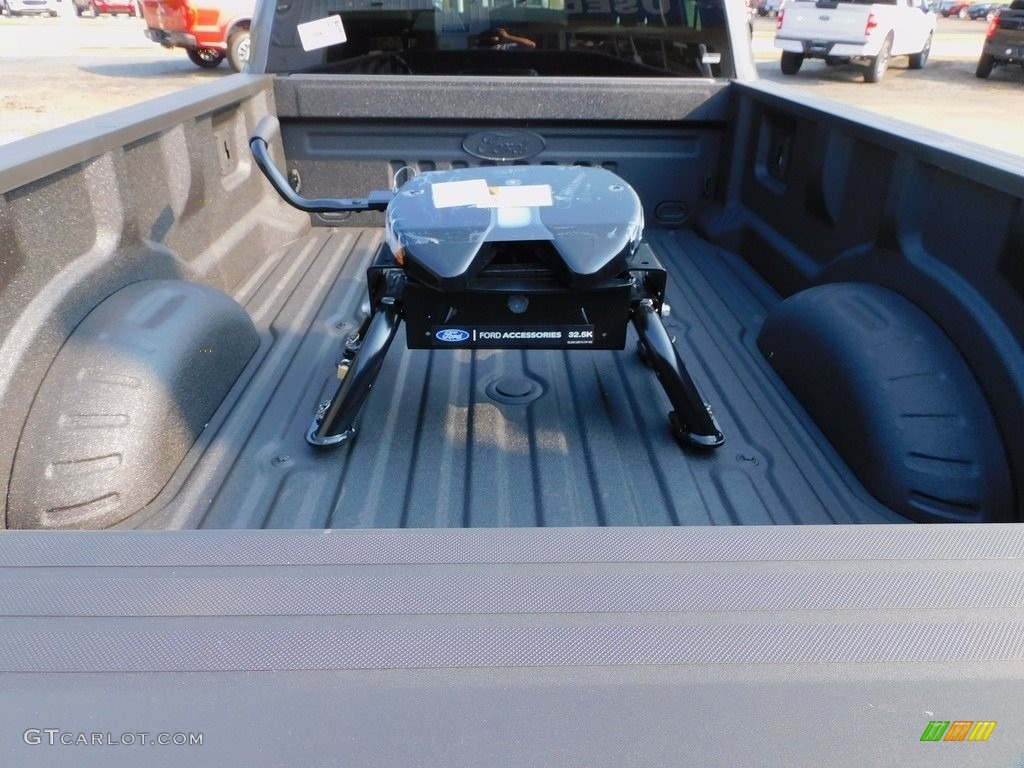 2022 F350 Super Duty XLT Crew Cab 4x4 - Carbonized Gray / Medium Earth Gray photo #5