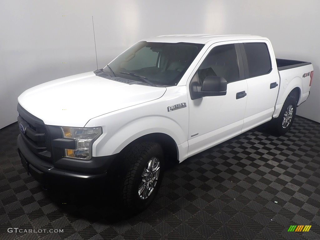 2017 F150 XL SuperCrew 4x4 - Oxford White / Earth Gray photo #8