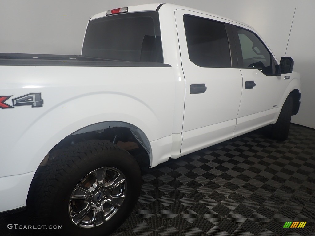 2017 F150 XL SuperCrew 4x4 - Oxford White / Earth Gray photo #17