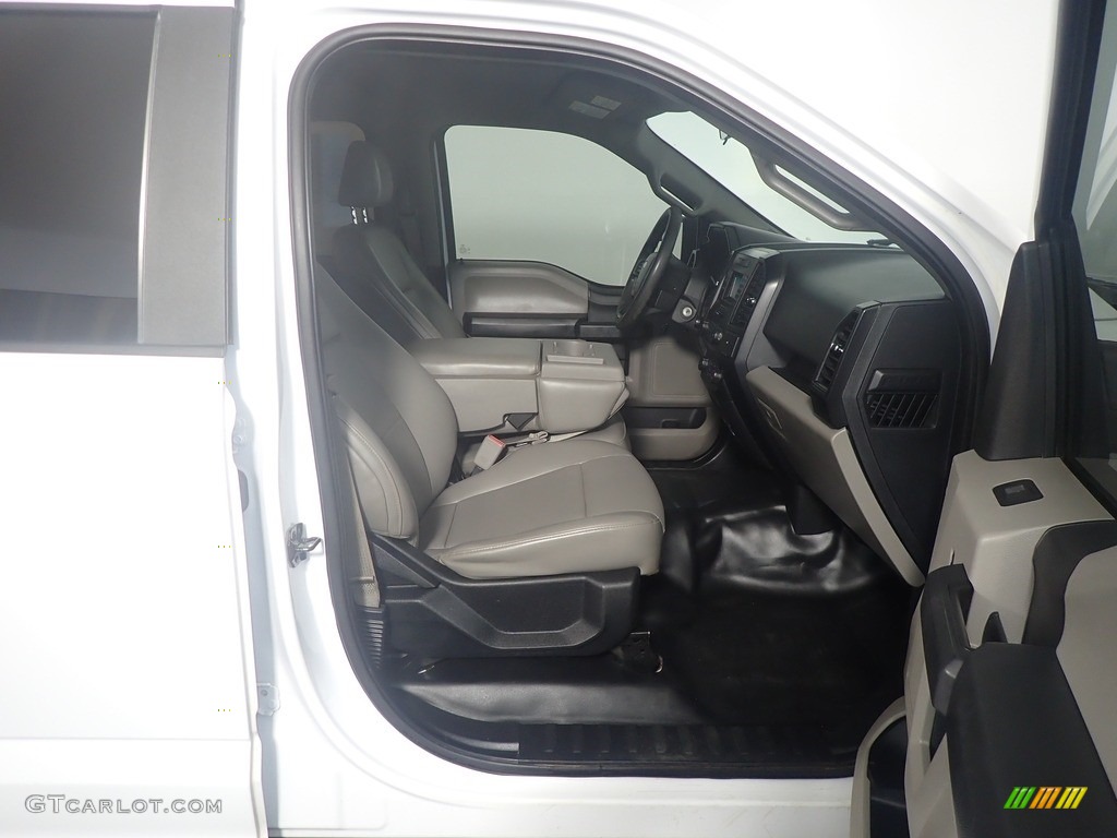 2017 F150 XL SuperCrew 4x4 - Oxford White / Earth Gray photo #37