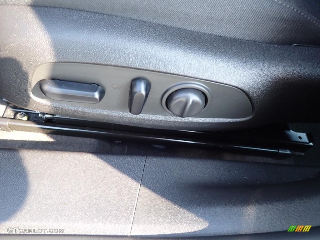2018 Malibu LT - Arctic Blue Metallic / Jet Black photo #25