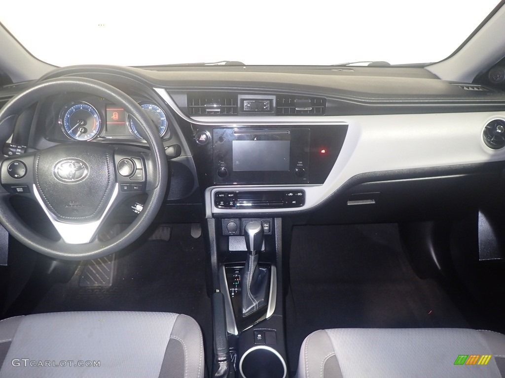 2018 Corolla LE - Blue Crush Metallic / Ash/Dark Gray photo #25