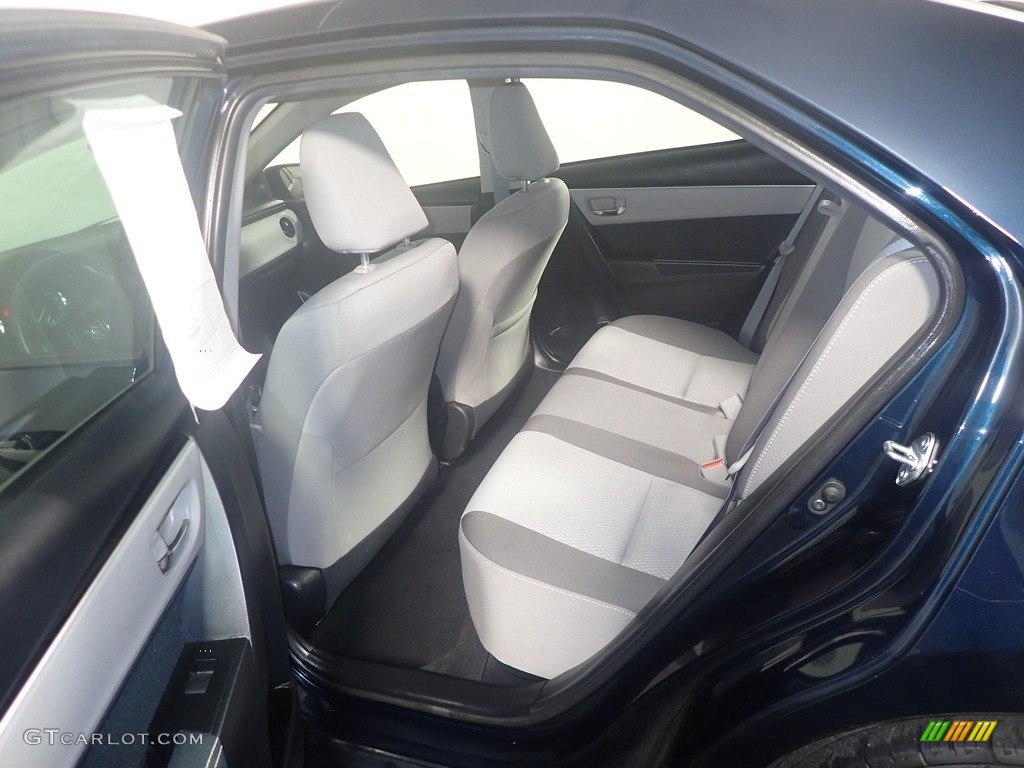 2018 Corolla LE - Blue Crush Metallic / Ash/Dark Gray photo #35