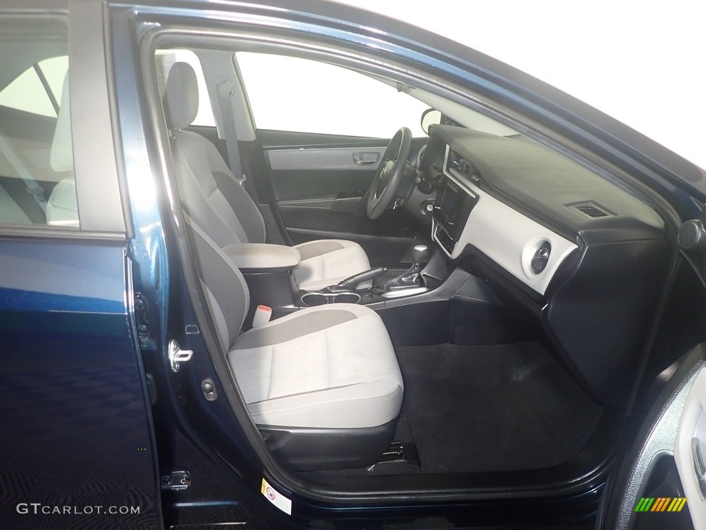 2018 Corolla LE - Blue Crush Metallic / Ash/Dark Gray photo #39