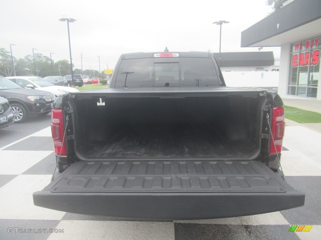 2019 1500 Limited Crew Cab - Diamond Black Crystal Pearl / Black photo #5
